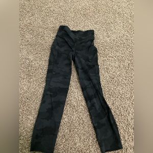 camo size 4 lululemon wonder unders